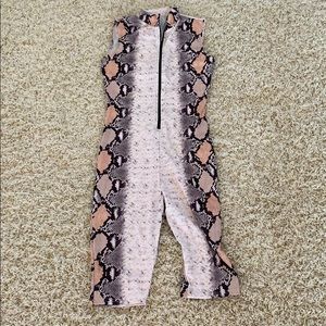 Jumpsuit, snake color